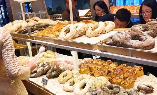 太阳成官网-荷兰专家抵达顿涅茨克地区 调查马航MH17坠毁案(图1) 太阳集团tyc