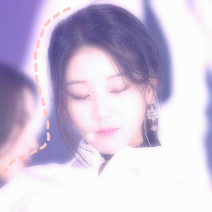 爱尔兰女大学生在夜店遇到“二重身” 一见如故情同姐妹“太阳集团tyc”(图2) 太阳成集团tyc