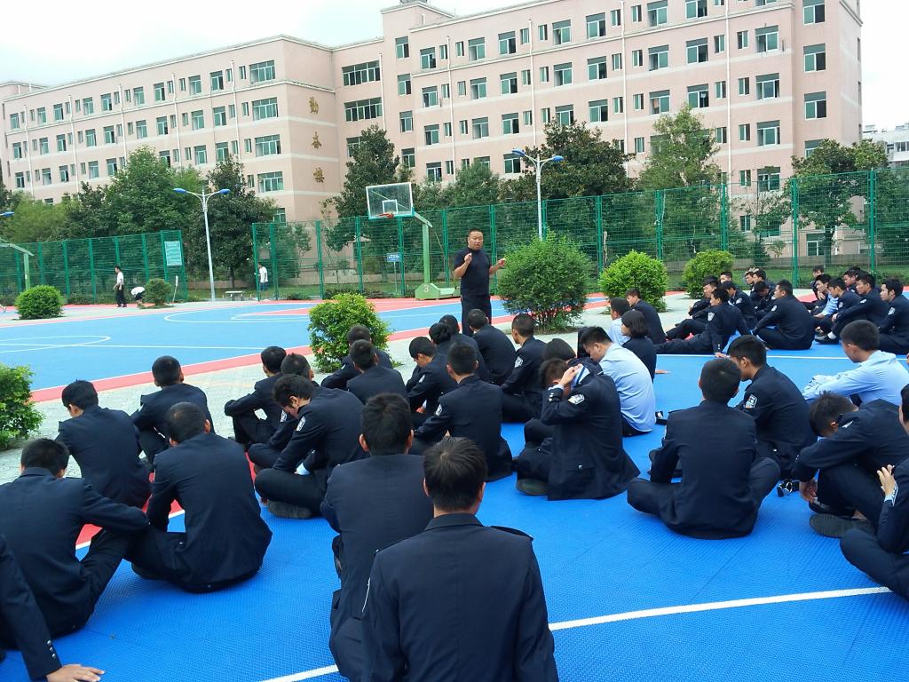 爱尔兰女大学生在夜店遇到“二重身” 一见如故情同姐妹“太阳集团tyc”(图1) 太阳集团tyc