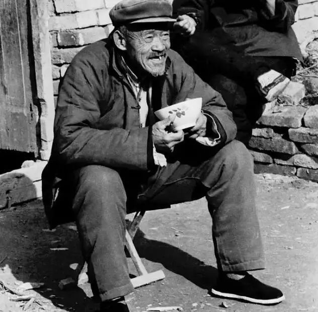 宋轶出席盛典 冰淇淋绿长裙登上热搜【太阳成集团tyc】(图2) 太阳集团tyc