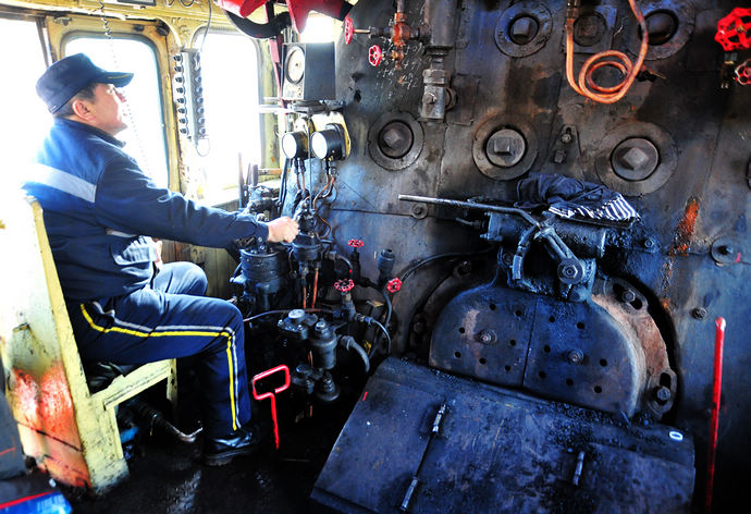 ‘太阳成官网’德翼空客A320客机乘客手机视频或曝光 记录失事前画面(图2) 太阳集团tyc