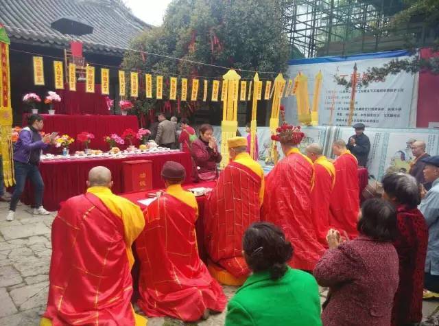 ‘太阳成官网’肯尼亚大学安全演习变踩踏事故 导致1人死亡37人受伤(图1) 太阳成官网