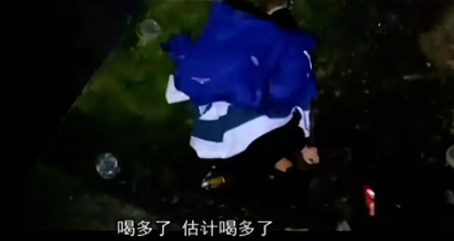 “太阳成官网”朱丹女儿正面照公开 一家三口合影超级幸福(图3) 太阳集团tyc